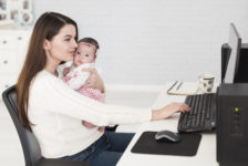 Internet es el nuevo consultorio para madres
